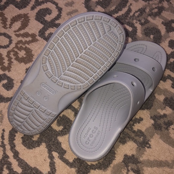 NWOT Crocs Classic Sandal - Picture 3 of 5